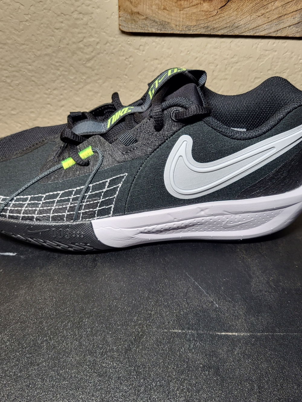 *NEW* Nike Air Zoom GT Cut 3 Black Anthracite GS Size 6Y Women's 7.5